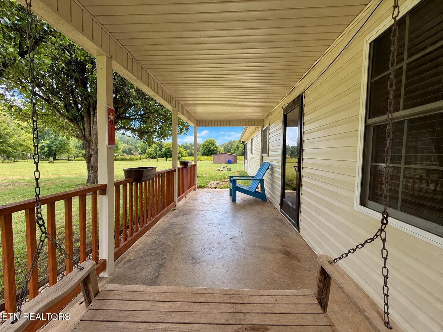 Front Porch 2 - 196 Sweetwater Rd, Philadelphia, TN 37846, Philadelphia