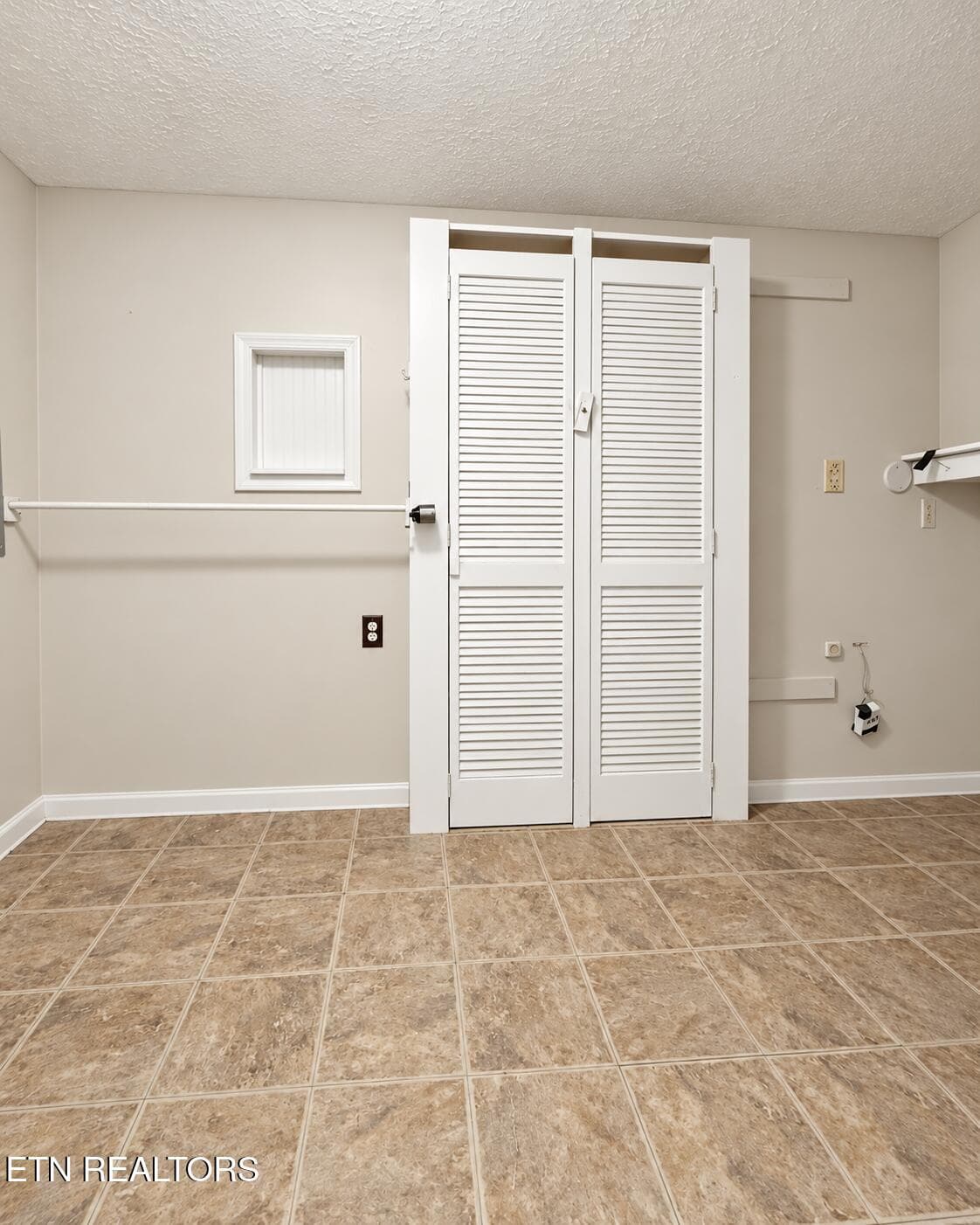 Laundry Room 2 - 196 Sweetwater Rd, Philadelphia, TN 37846, Philadelphia