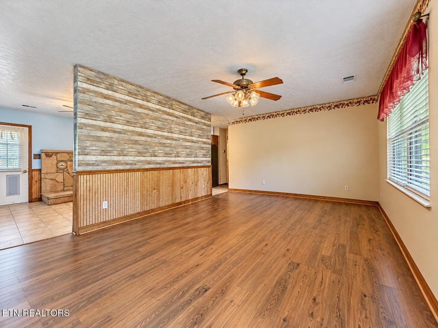Living Room 2 - 196 Sweetwater Rd, Philadelphia, TN 37846, Philadelphia