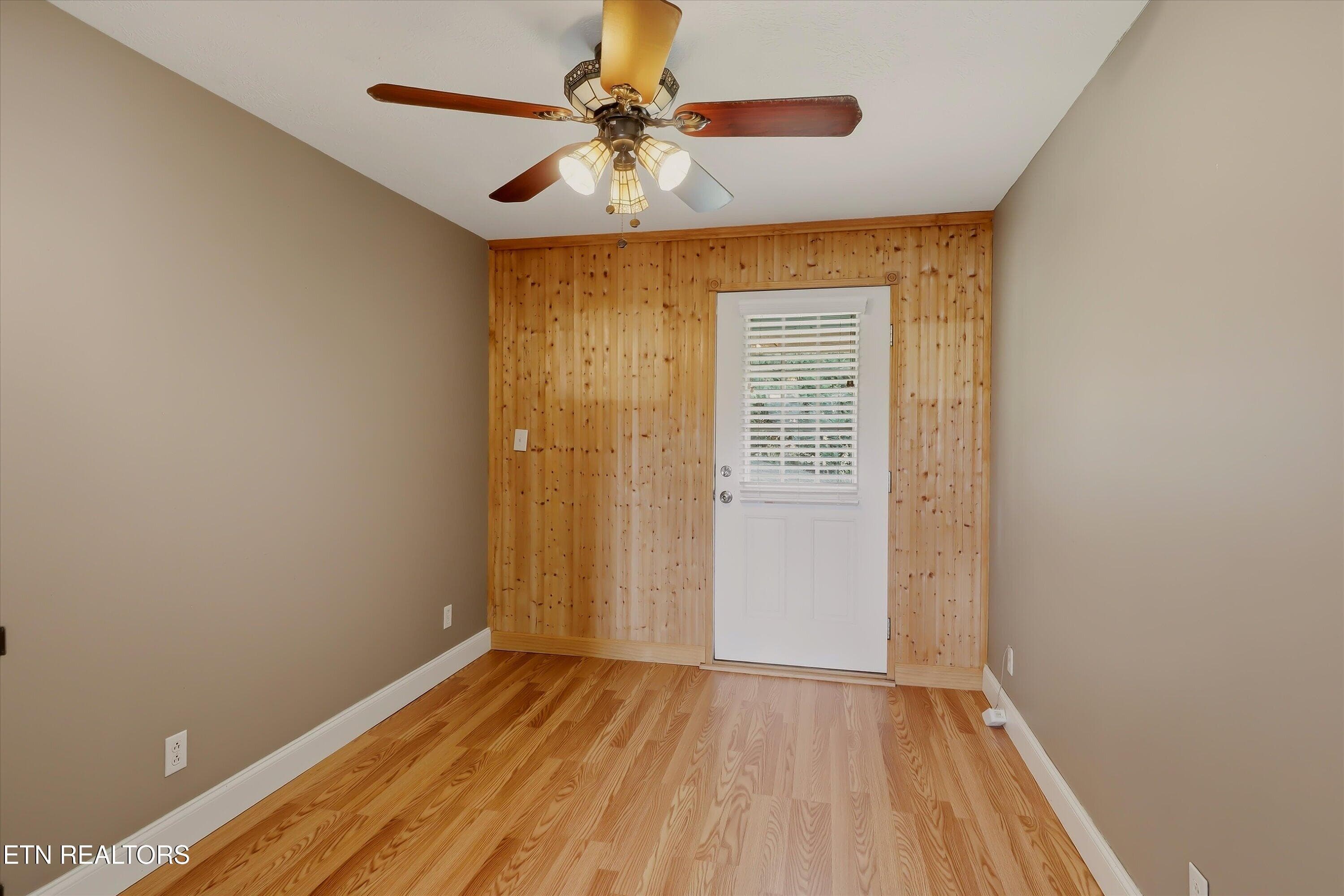 Foyer/Office - 105 Peach Orchard Rd, Clinton, TN 37716, Clinton