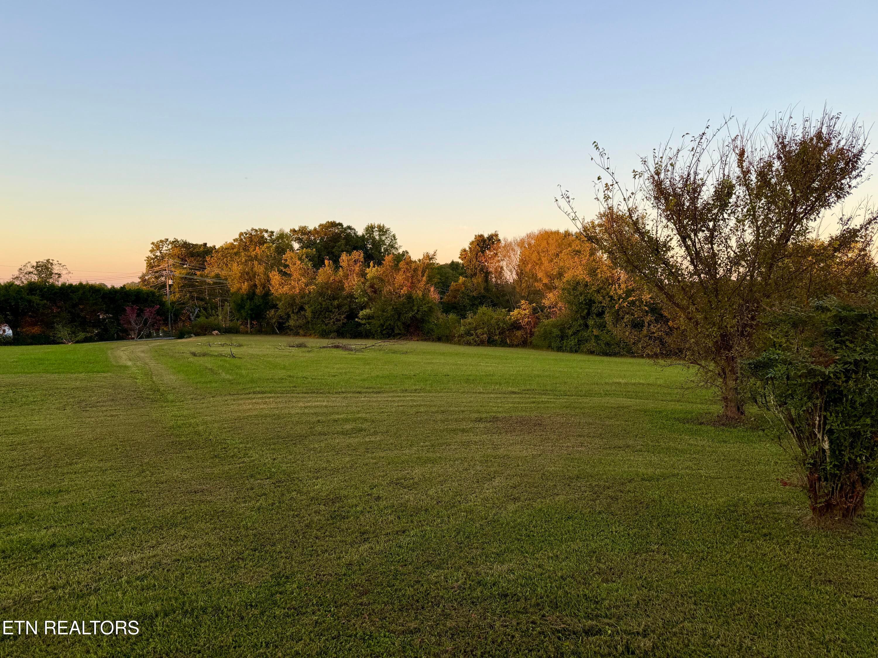 Copeland24 - 916 W Copeland Drive, Powell, TN 37849