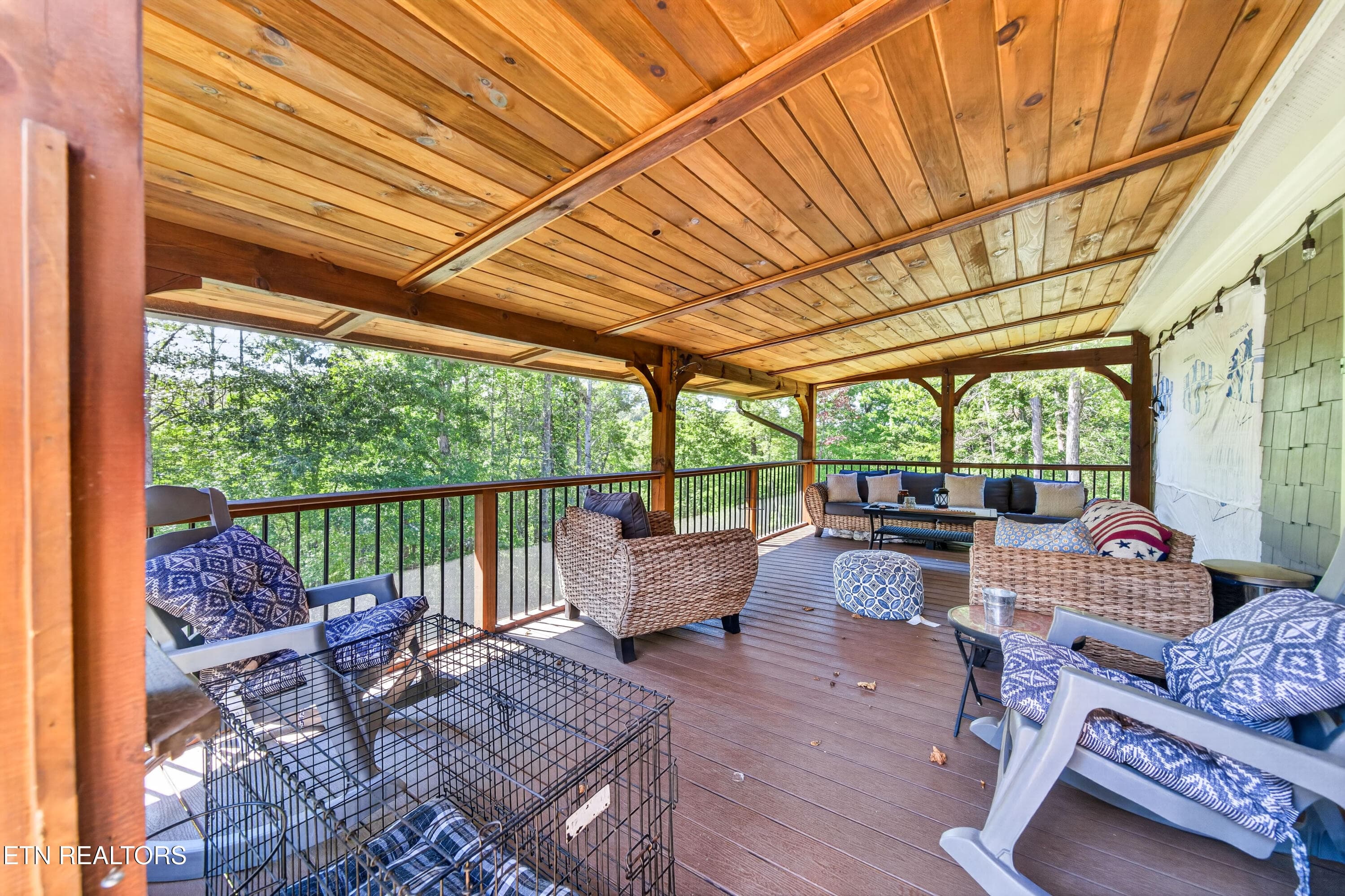 covered deck - 684 Randolph Rd, Crossville, TN 38571