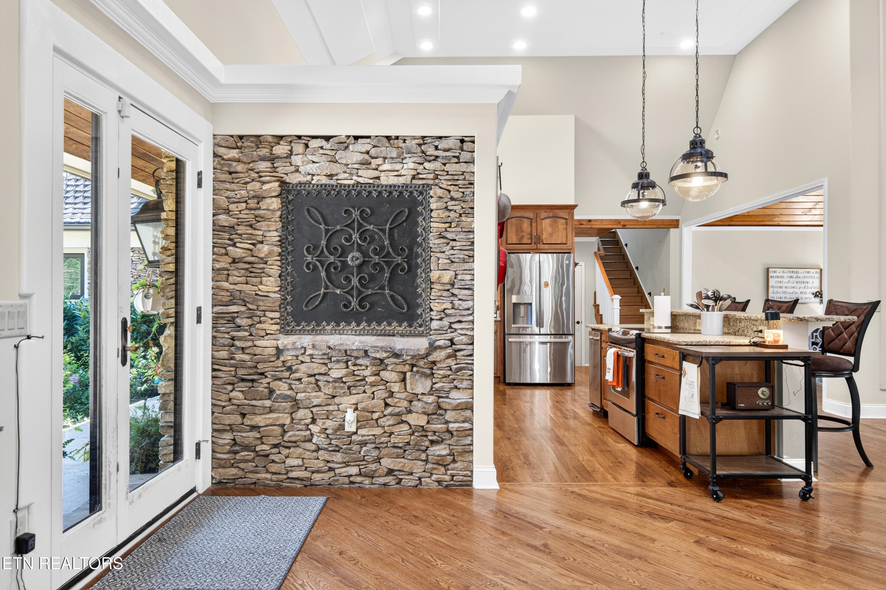 foyer2 - 684 Randolph Rd, Crossville, TN 38571