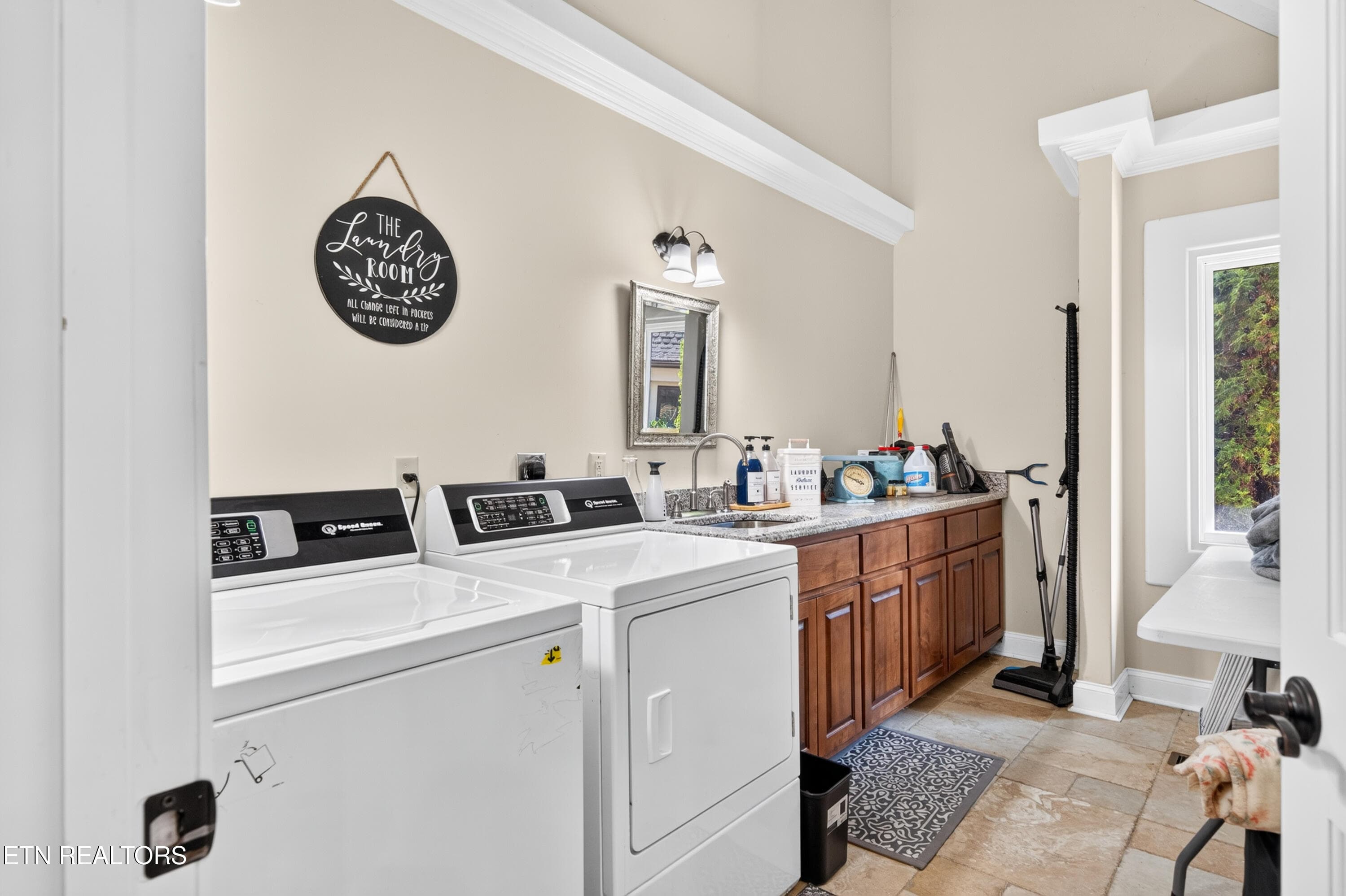 laundry - 684 Randolph Rd, Crossville, TN 38571