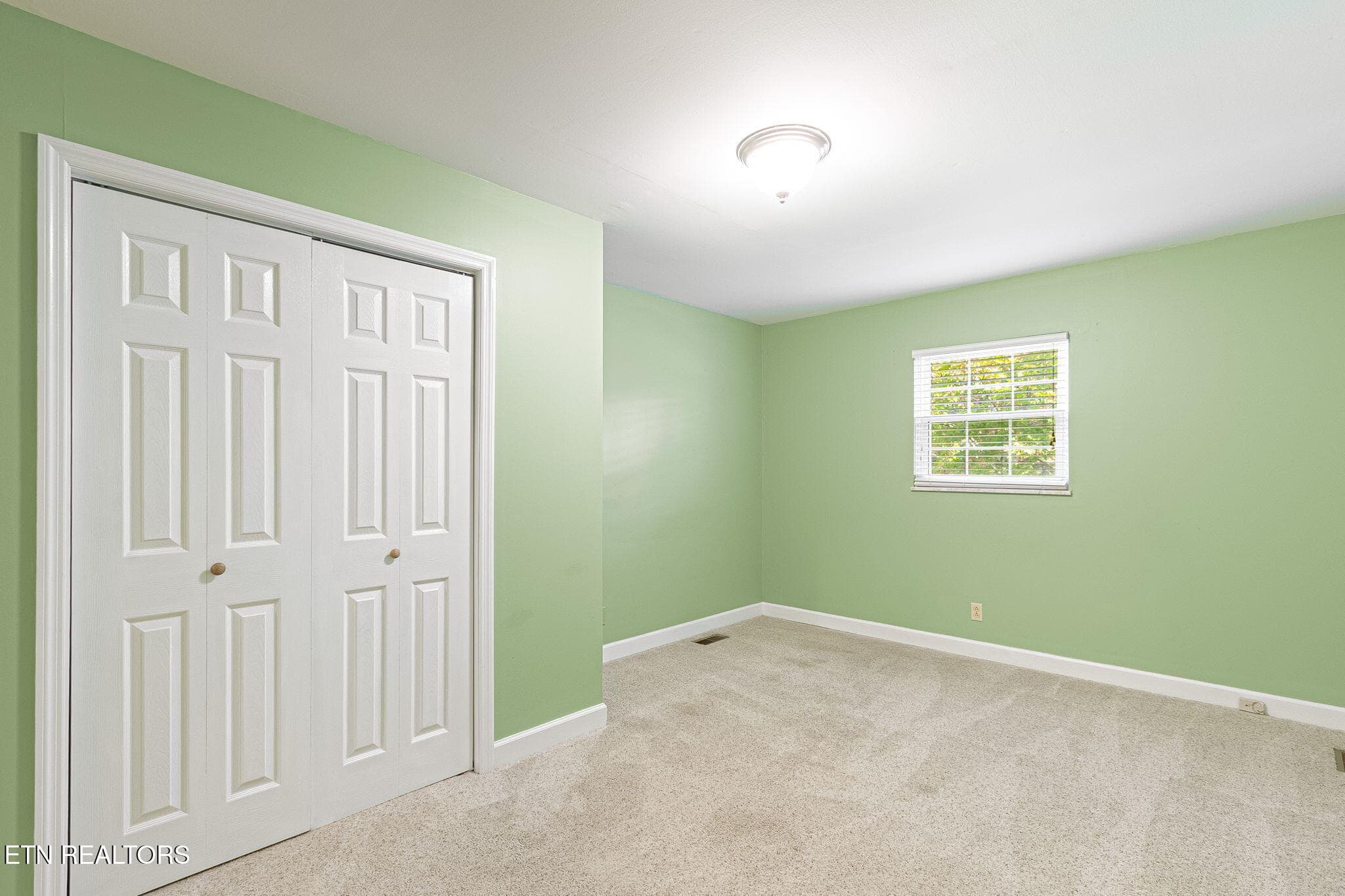 19-web-or-mls-019--FULL - 5620 Scenichills Rd, Knoxville, TN 37912, Knoxville