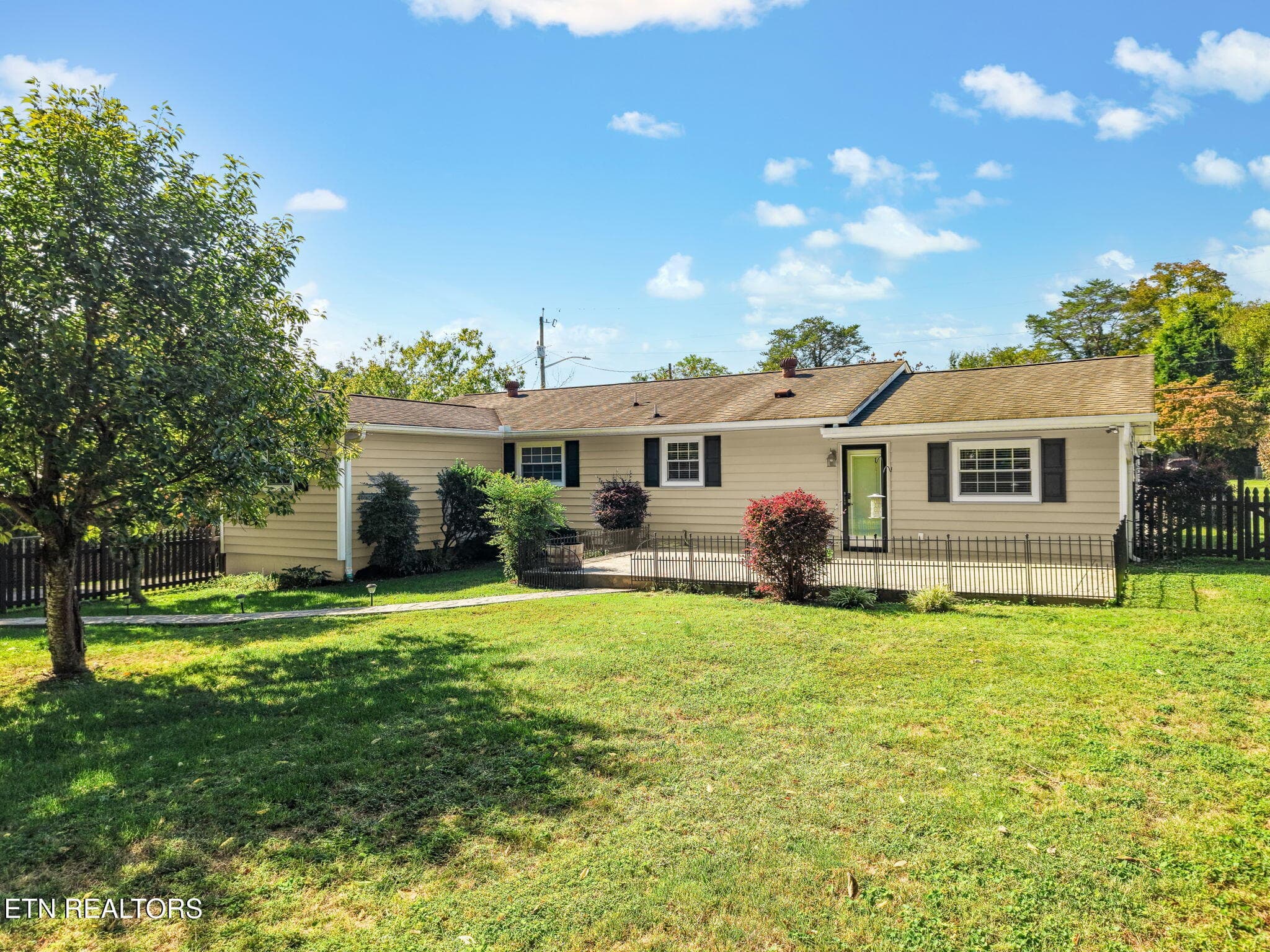 26-web-or-mls-026--FULL - 5620 Scenichills Rd, Knoxville, TN 37912, Knoxville