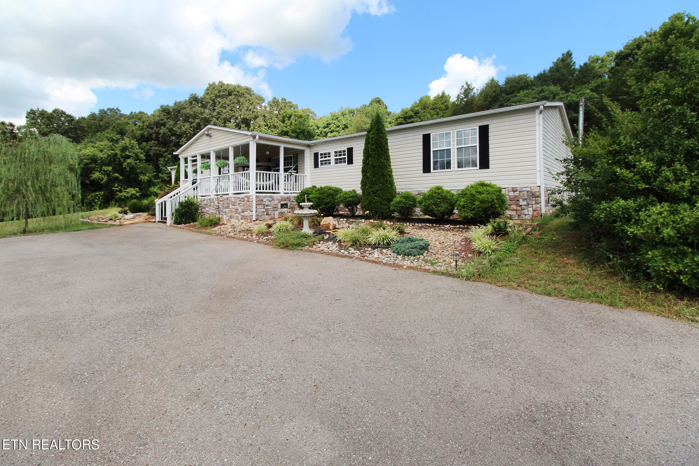 IMG_5737 - 9115 Buttermilk Rd, Lenoir City, TN 37771