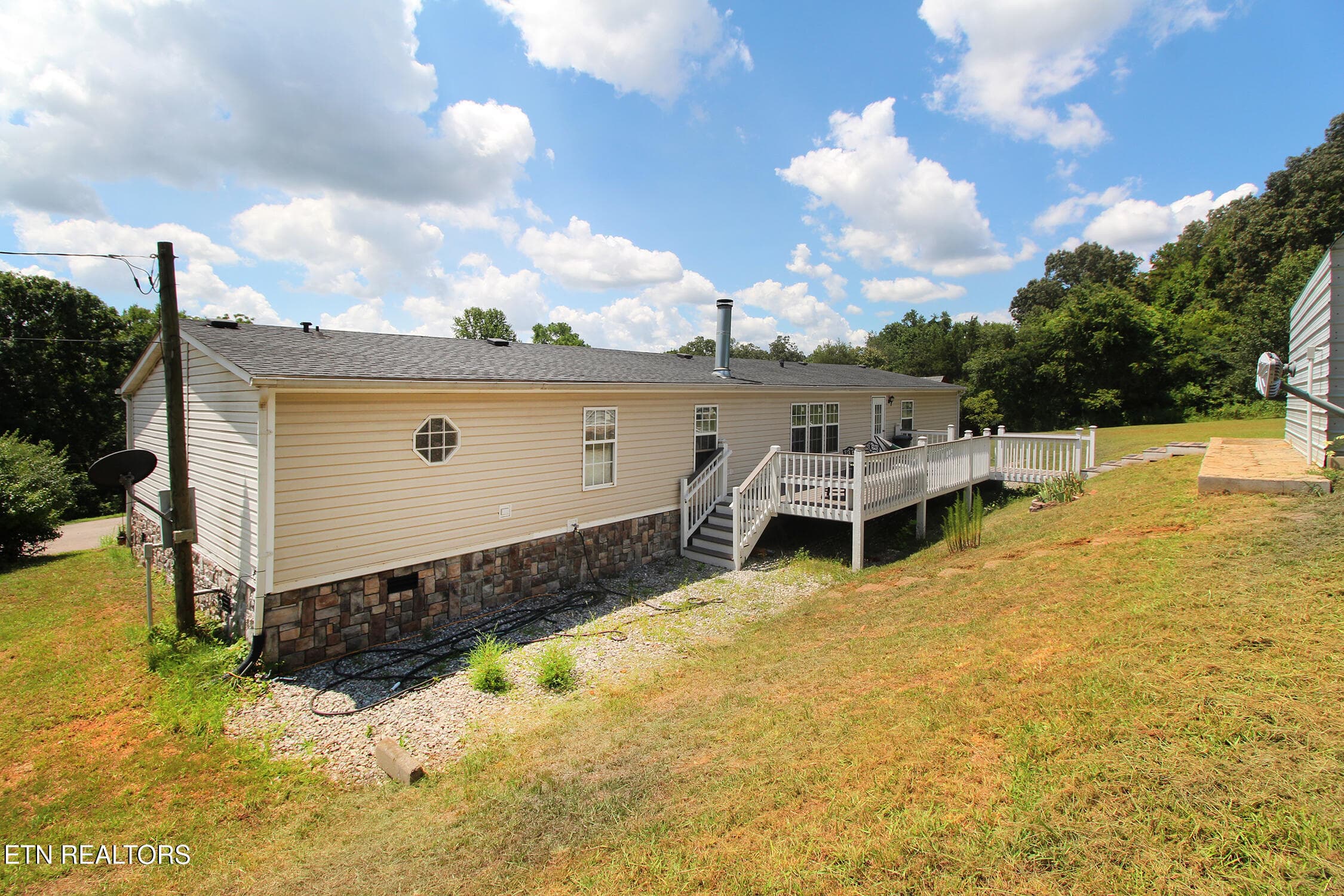 IMG_5891 - 9115 Buttermilk Rd, Lenoir City, TN 37771
