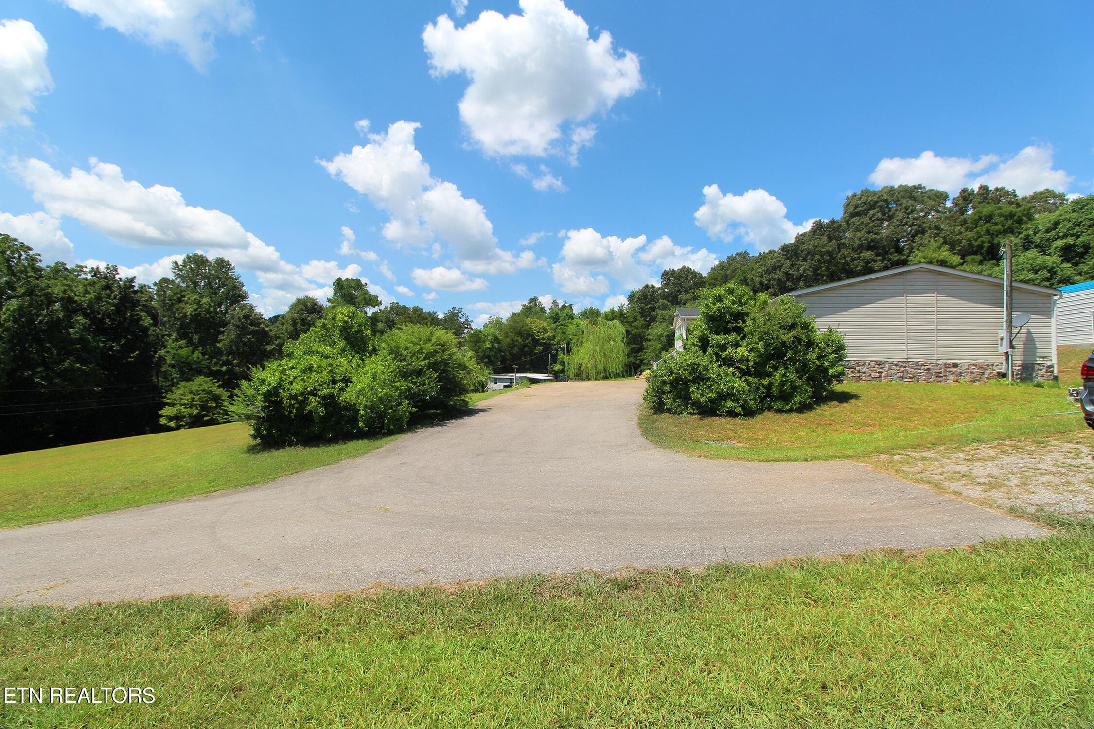 IMG_5893 - 9115 Buttermilk Rd, Lenoir City, TN 37771