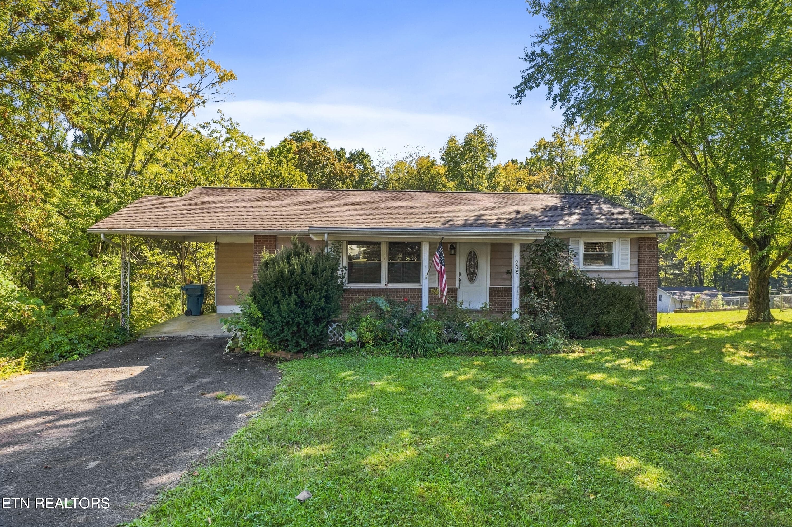 208 N Hills Drive, Crossville, TN 38555