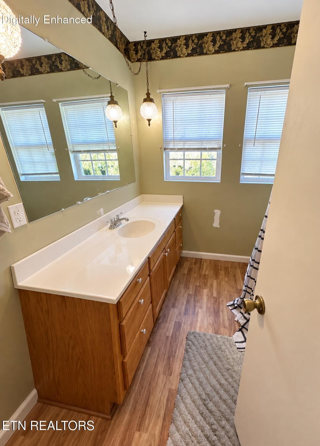 bathroom3 - 616 Balmoral Rd, Middlesboro, KY 40965