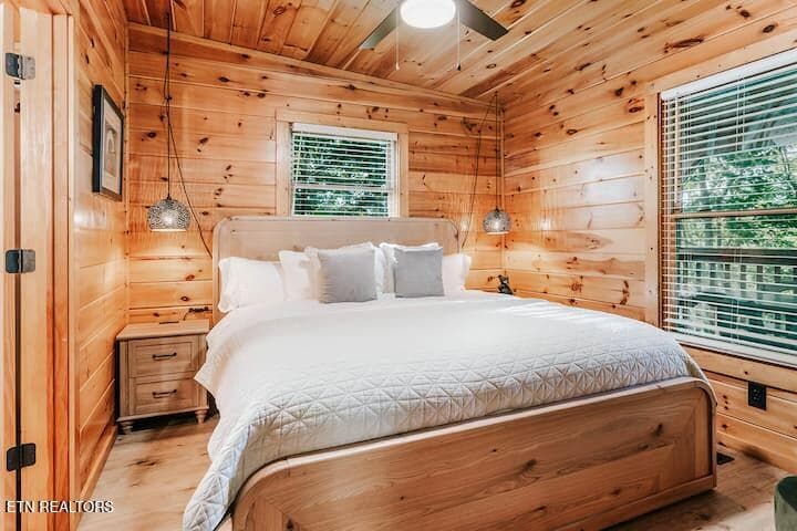 Bedroom 1 - 3119 Bear Mountain Lane, Sevierville, TN 37876, Sevierville