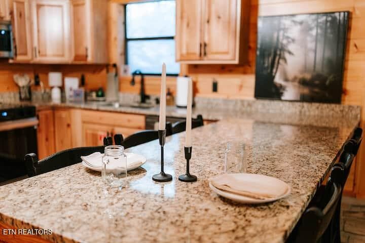Dining.2 - 3119 Bear Mountain Lane, Sevierville, TN 37876, Sevierville