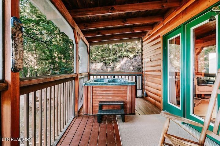 hot tub.3 - 3119 Bear Mountain Lane, Sevierville, TN 37876, Sevierville