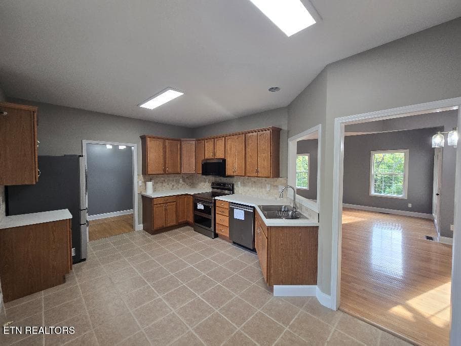 thumbnail (8) - 425 Indian Hills Rd, Oneida, TN 37841, Oneida