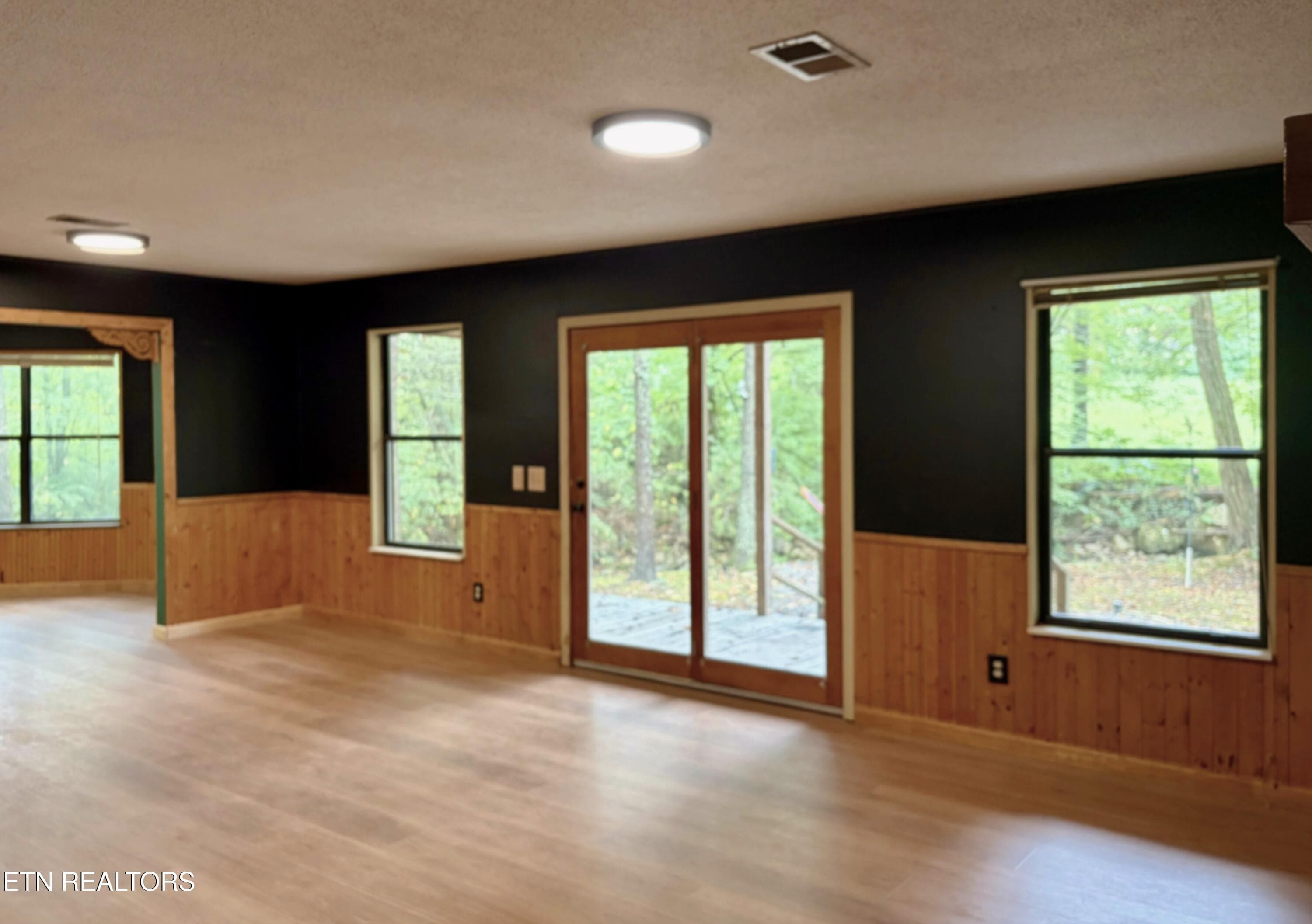 Living Area - 2944 Mcmahan Sawmill Rd, Sevierville, TN 37862