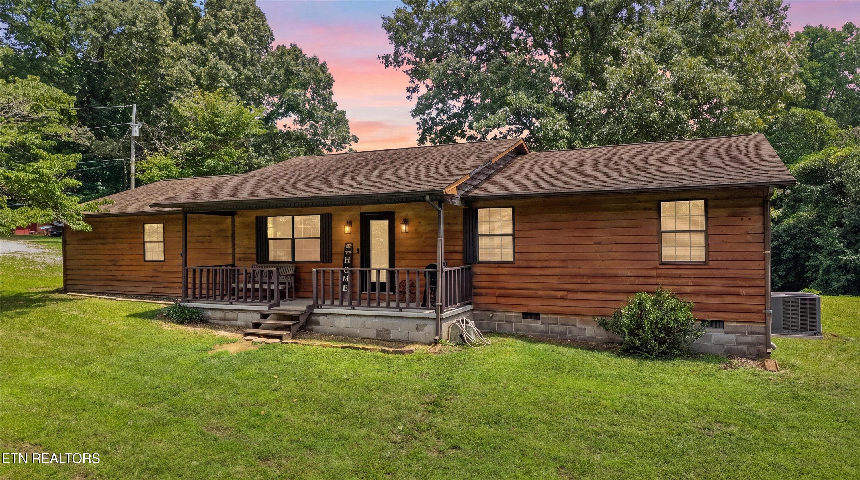 349 Fairchild St, Harriman, TN 37748