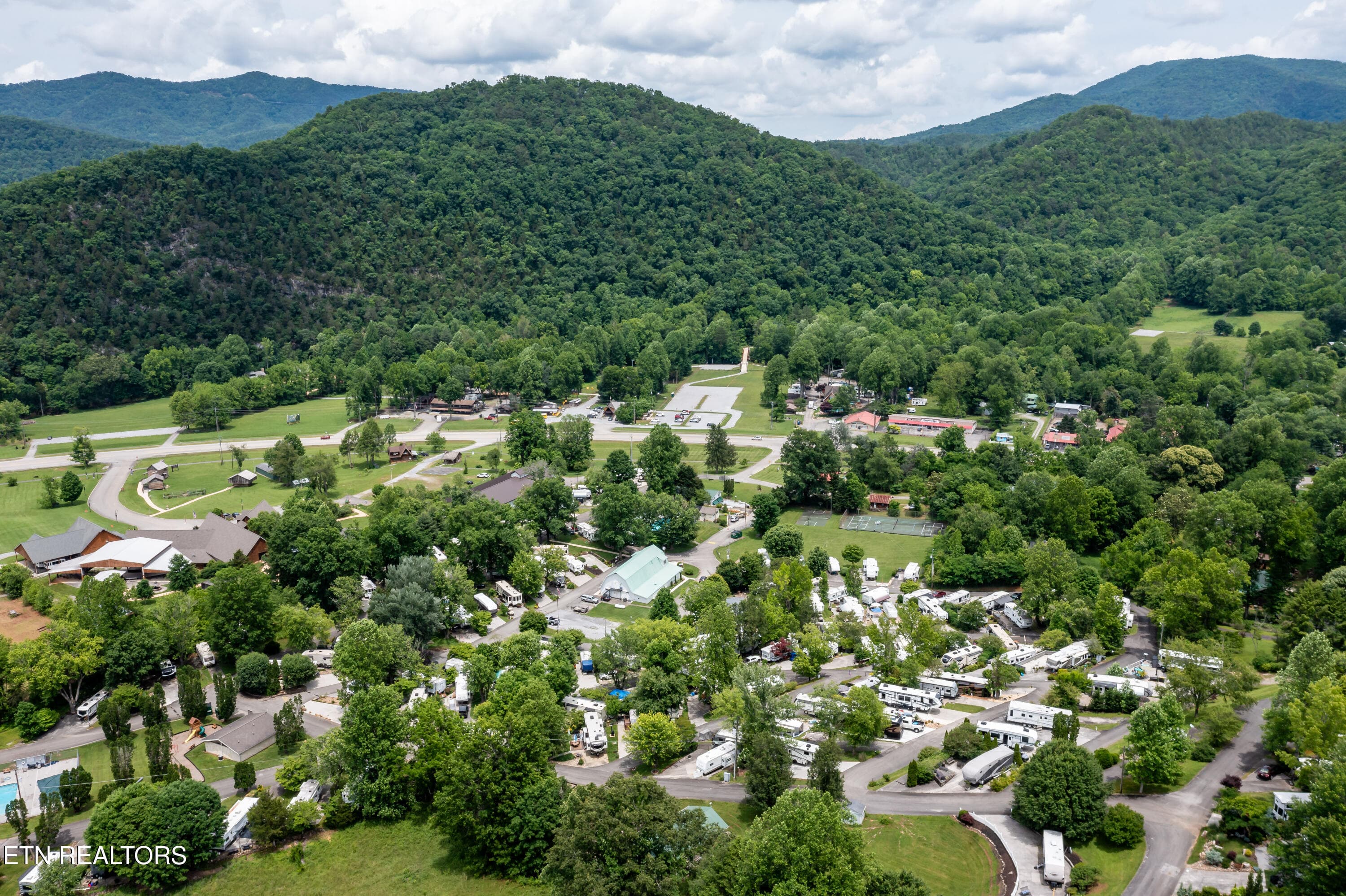 Sundown Resort Townsend-61 - Lot 94 Highway 73, Townsend, TN 37882