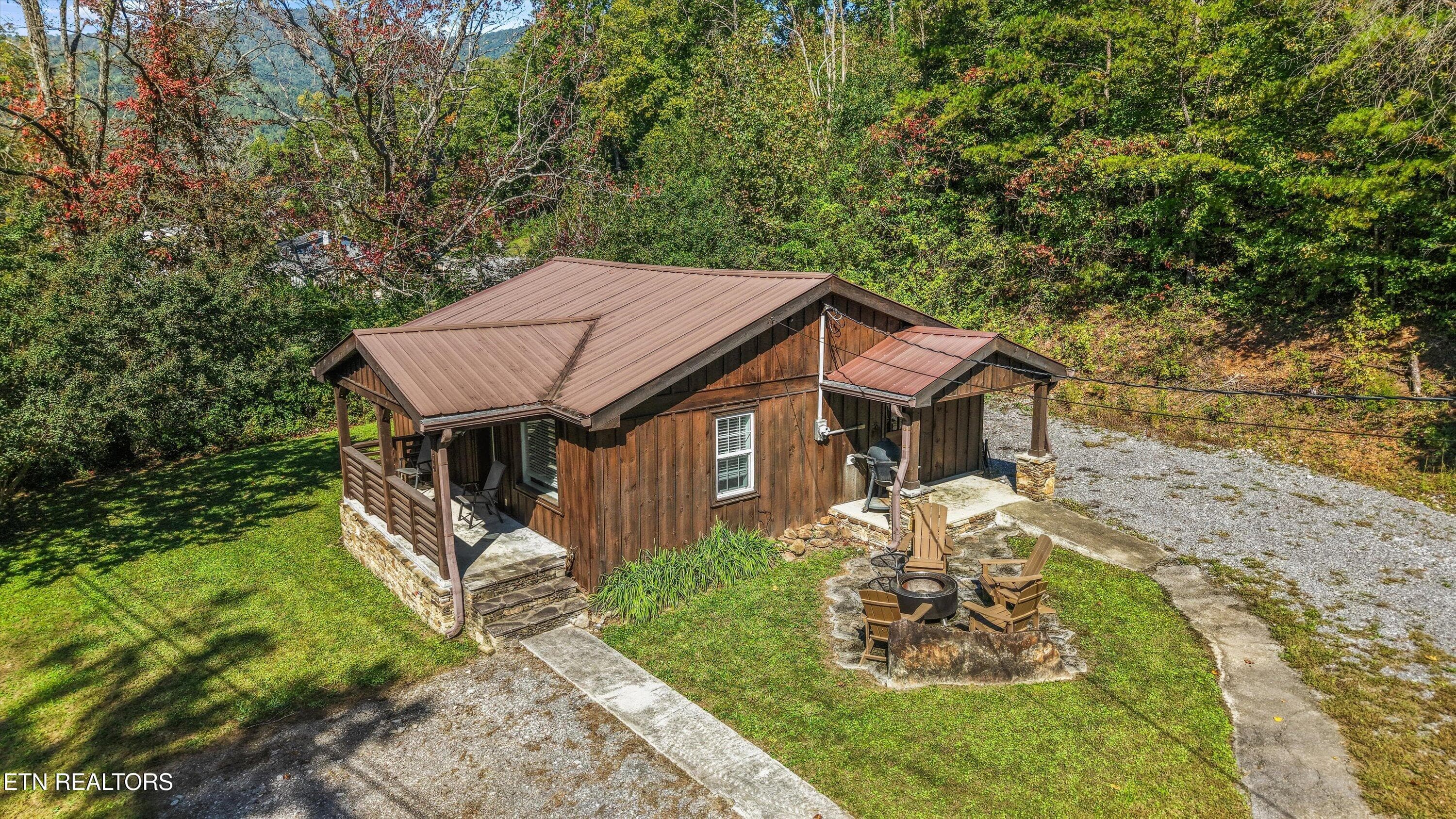 1274 Cove Lane, Oliver Springs, TN 37840