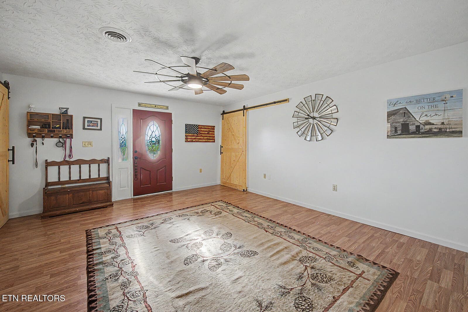 04 FRONT ENTRANCE FOYER - 875 Palmer Hollow Rd, Bybee, TN 37713