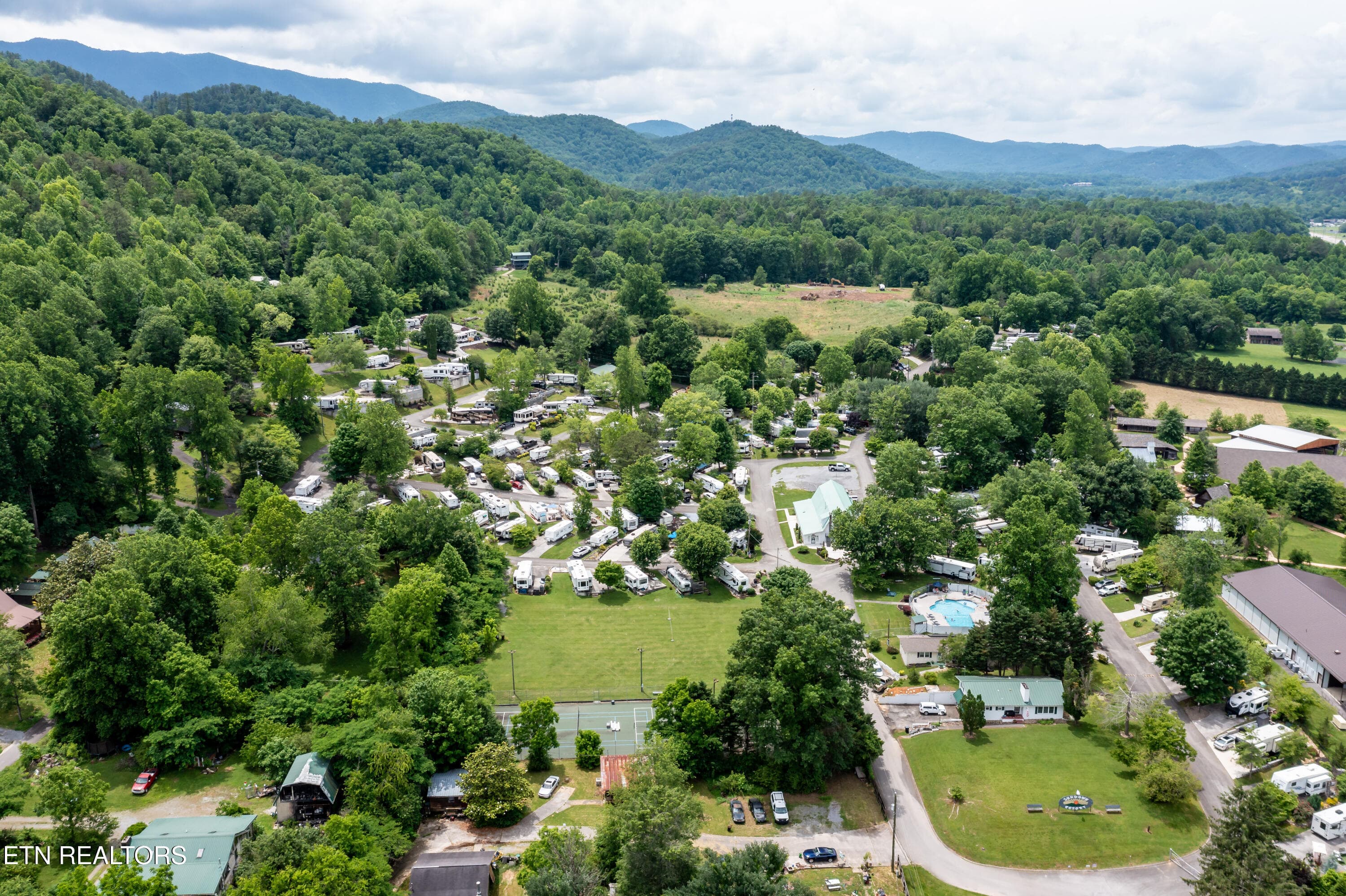 Sundown Resort Townsend-54 - Lot 196 Highway 73, Townsend, TN 37882