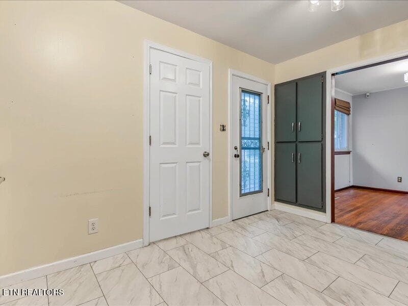 IMG_7234 - 807 Picadilly Rd, Knoxville, TN 37909, Knoxville