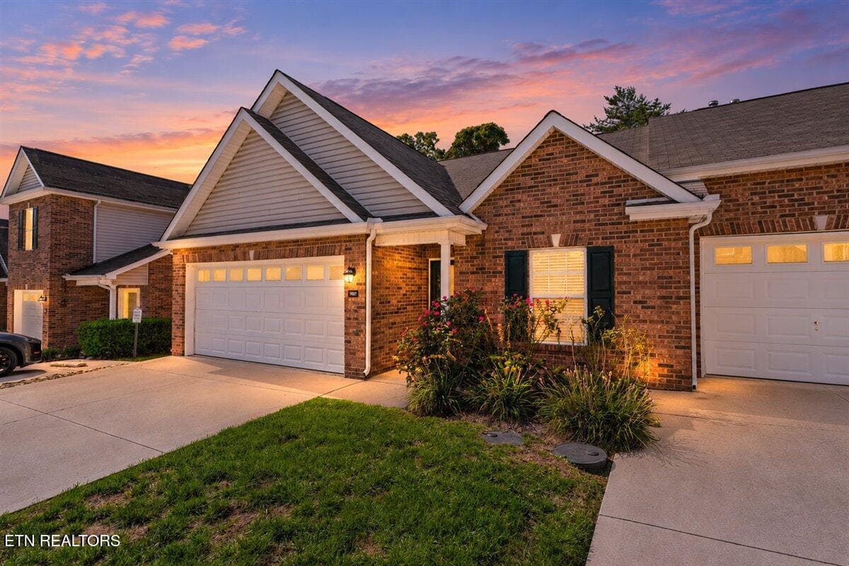 02-7037 La Christa Way - 7037 La Christa Way, Knoxville, TN 37921