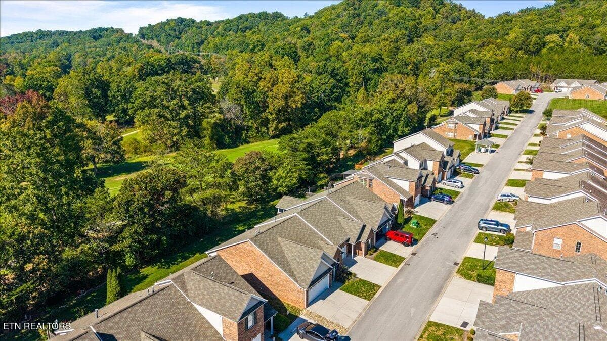 04-7037 La Christa Way - 7037 La Christa Way, Knoxville, TN 37921