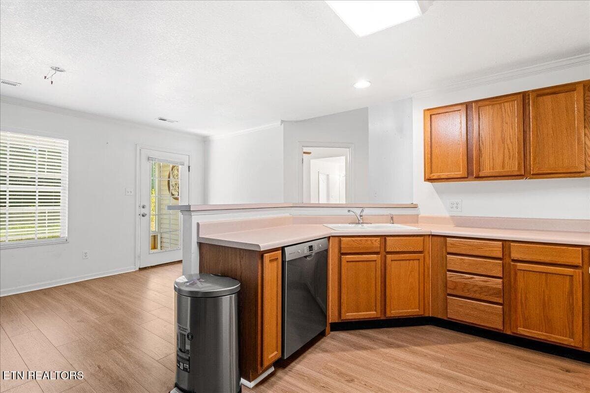 24-7037 La Christa Way - 7037 La Christa Way, Knoxville, TN 37921