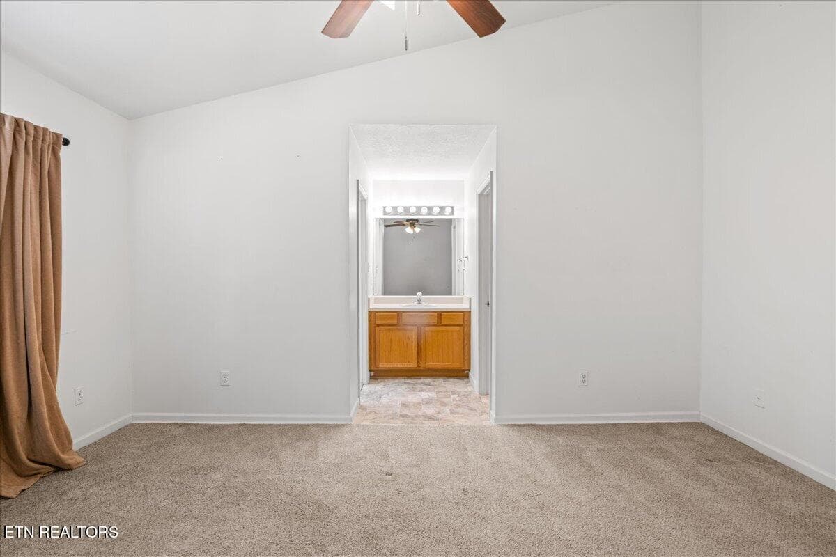 37-7037 La Christa Way - 7037 La Christa Way, Knoxville, TN 37921