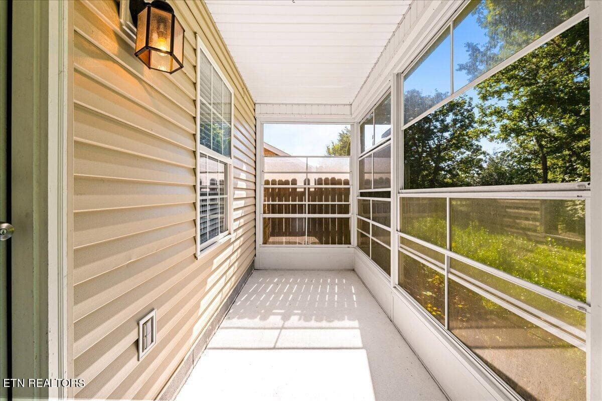 46-7037 La Christa Way - 7037 La Christa Way, Knoxville, TN 37921