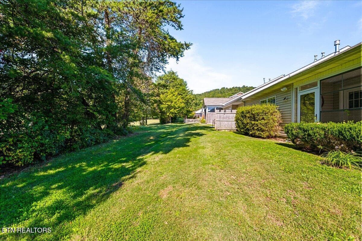 51-7037 La Christa Way - 7037 La Christa Way, Knoxville, TN 37921