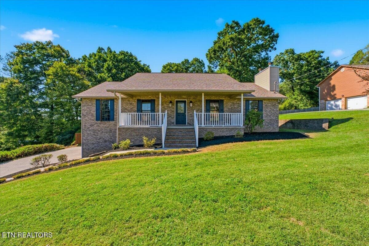 9229 Hollander Lane, Knoxville, TN 37931