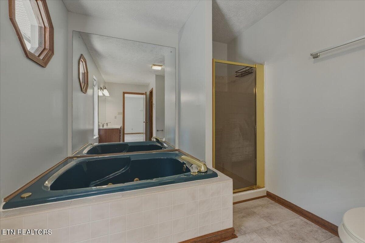 18-Primary Bath - 9229 Hollander Lane, Knoxville, TN 37931, Knoxville
