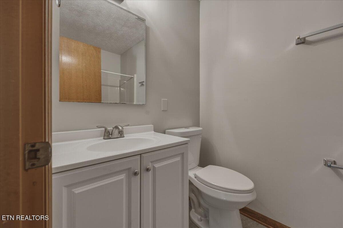 23-Full Bath - 9229 Hollander Lane, Knoxville, TN 37931, Knoxville