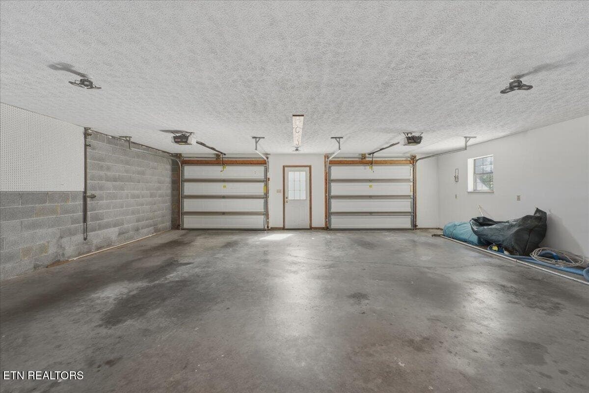 37-Garage - 9229 Hollander Lane, Knoxville, TN 37931, Knoxville