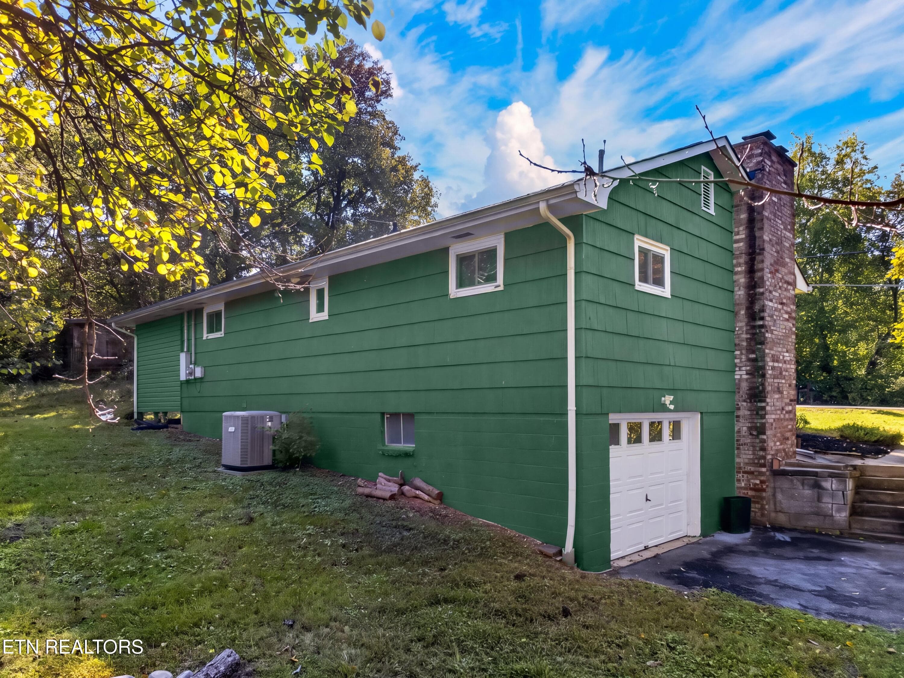 004-6900SeviervillePike-Knoxville-TN-379 - 6900 Sevierville Pike, Knoxville, TN 37920, Knoxville