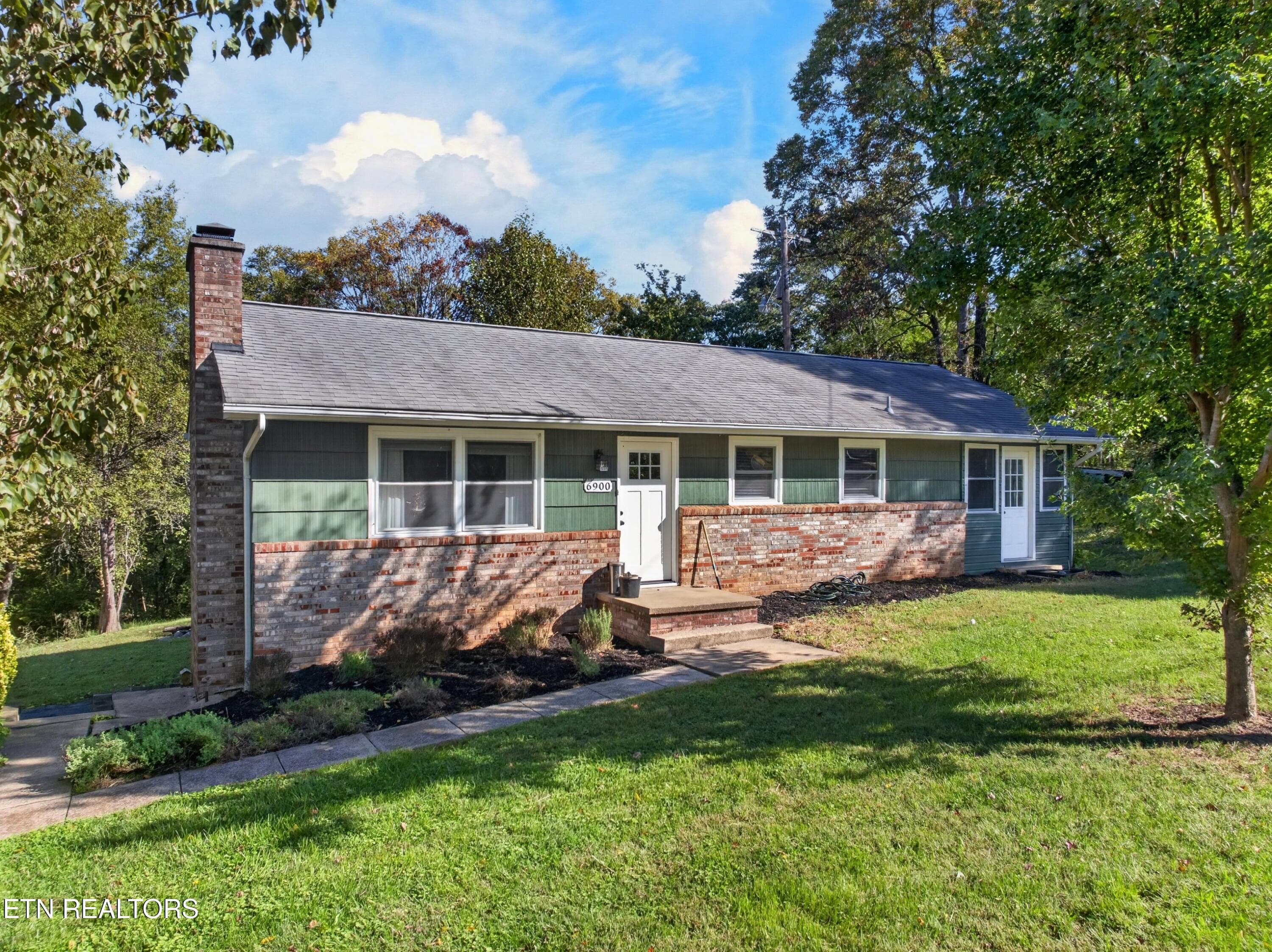 front - 6900 Sevierville Pike, Knoxville, TN 37920, Knoxville