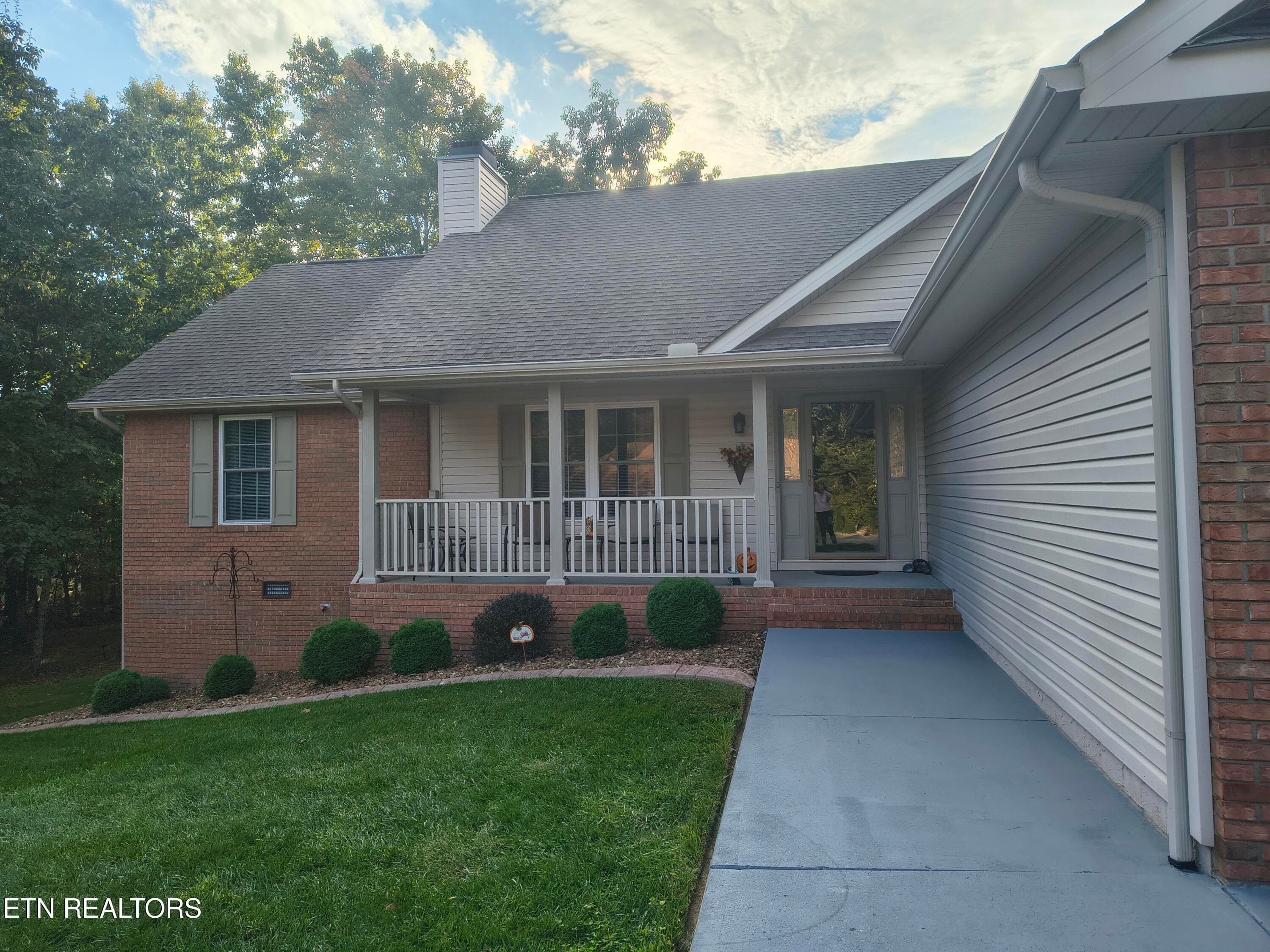136 Berkshire Loop, Crossville, TN 38558