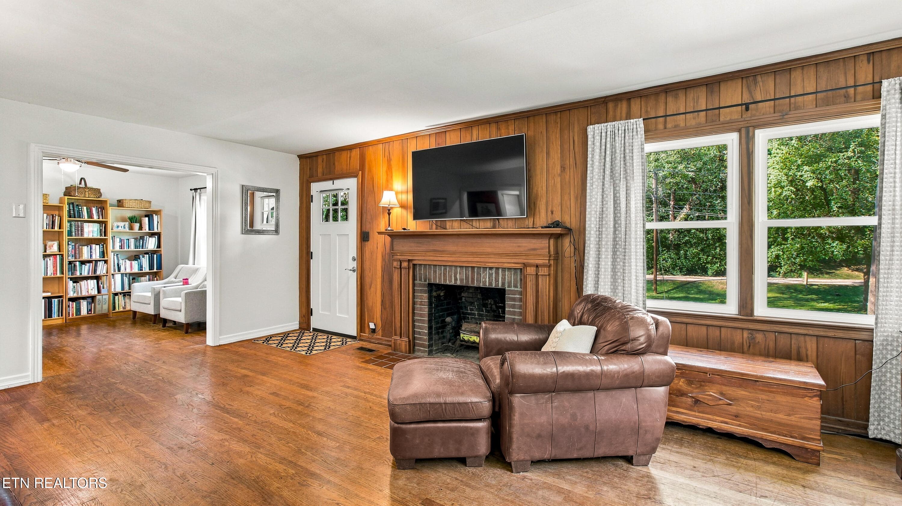 Living Room - 5801 Holston Hills Rd, Knoxville, TN 37914, Knoxville