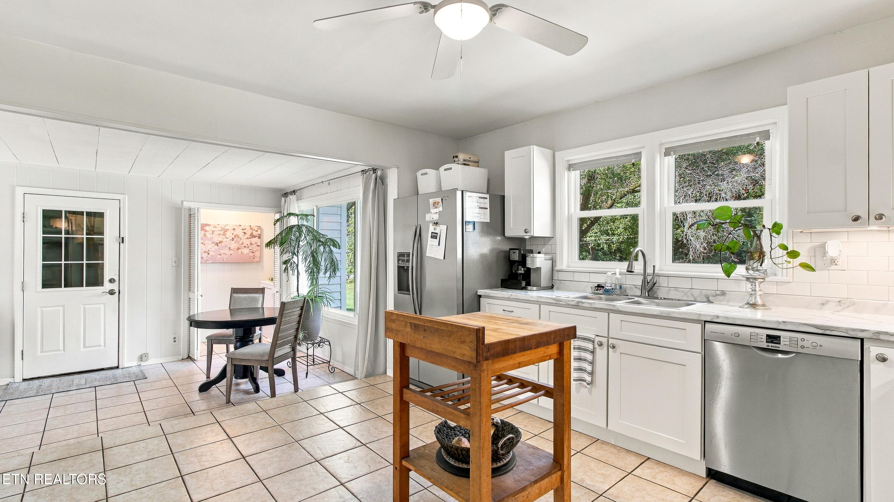Kitchen - 5801 Holston Hills Rd, Knoxville, TN 37914, Knoxville