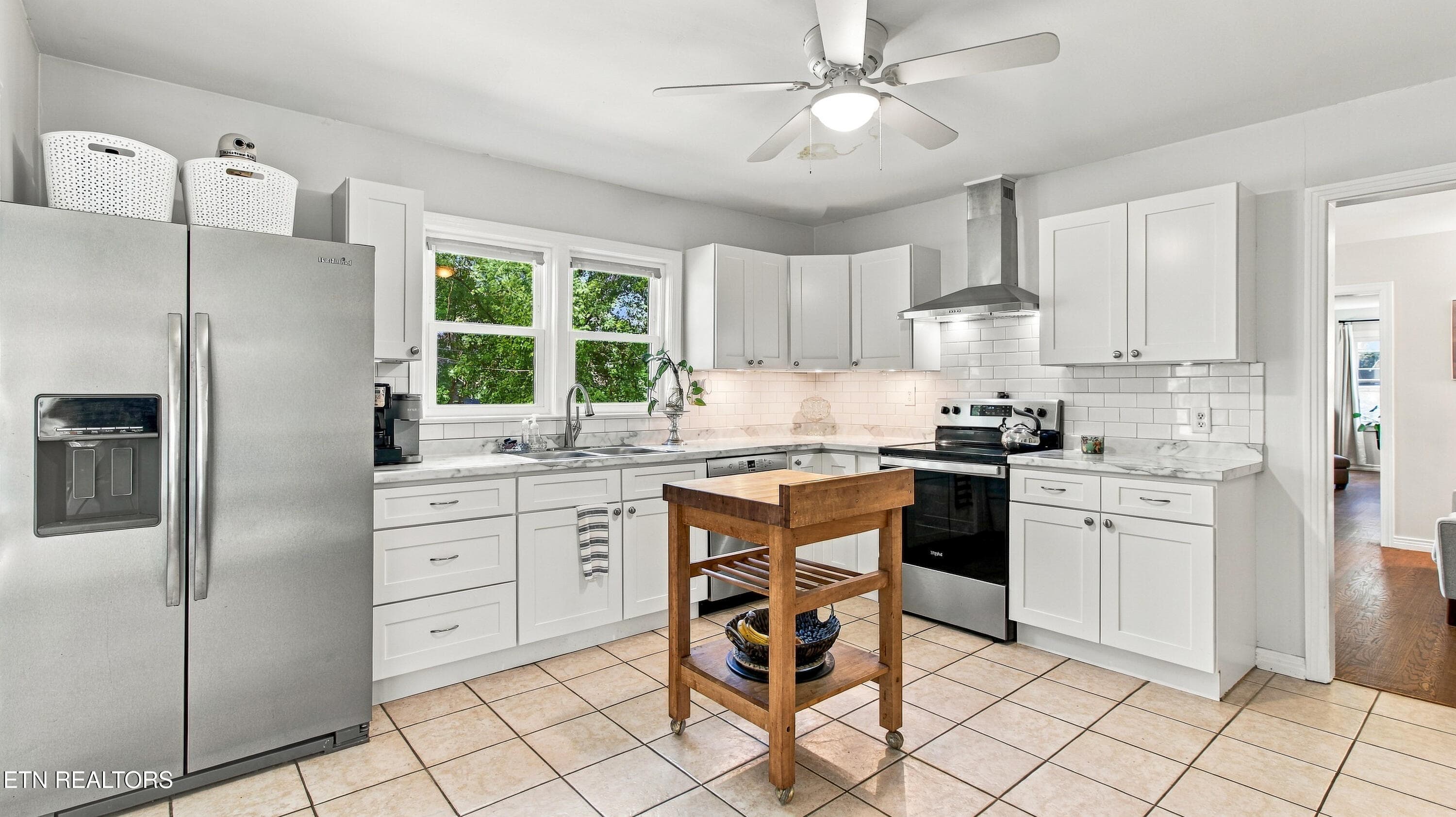Kitchen - 5801 Holston Hills Rd, Knoxville, TN 37914, Knoxville