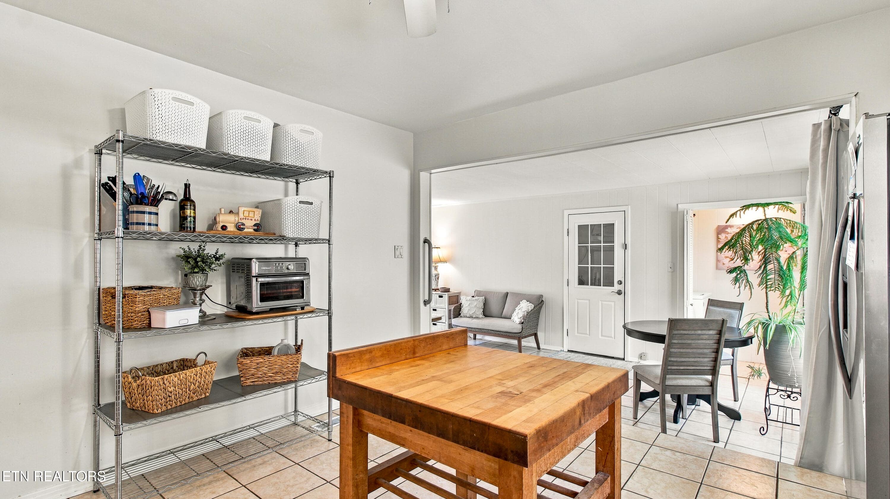 Kitchen - 5801 Holston Hills Rd, Knoxville, TN 37914, Knoxville