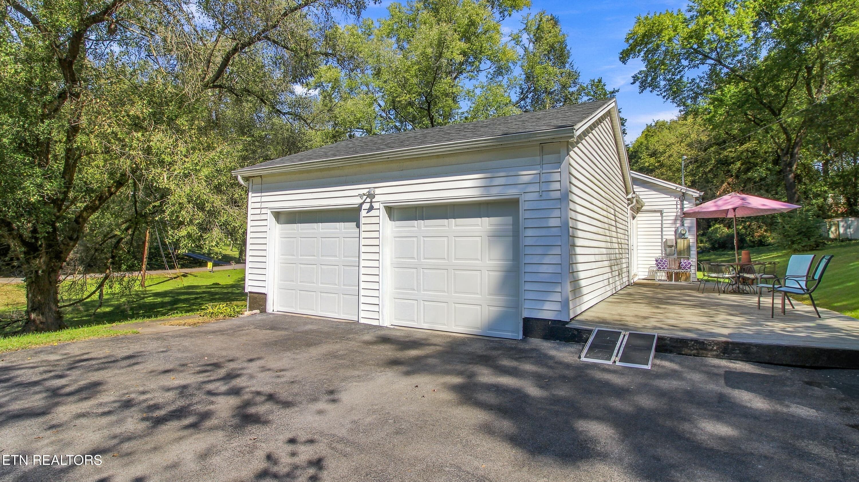 2 Car Garage - 5801 Holston Hills Rd, Knoxville, TN 37914, Knoxville