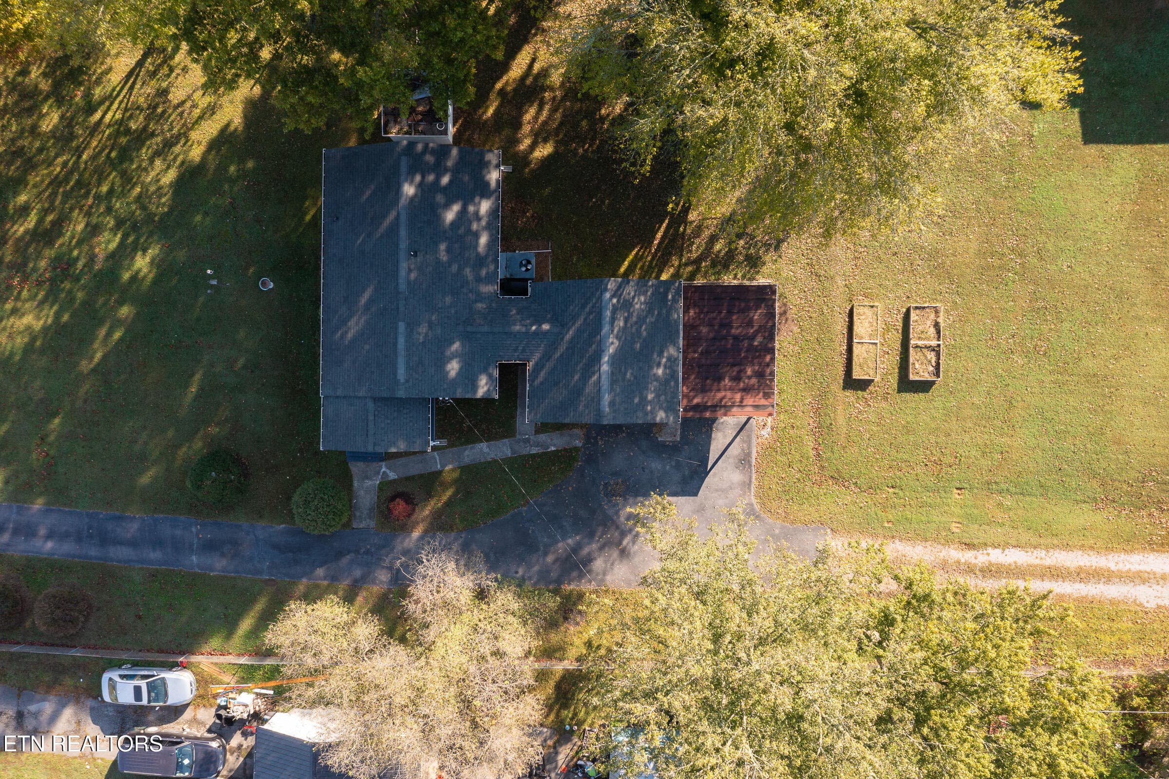 garden here - 121 Midway Drive, Oliver Springs, TN 37840, Oliver Springs
