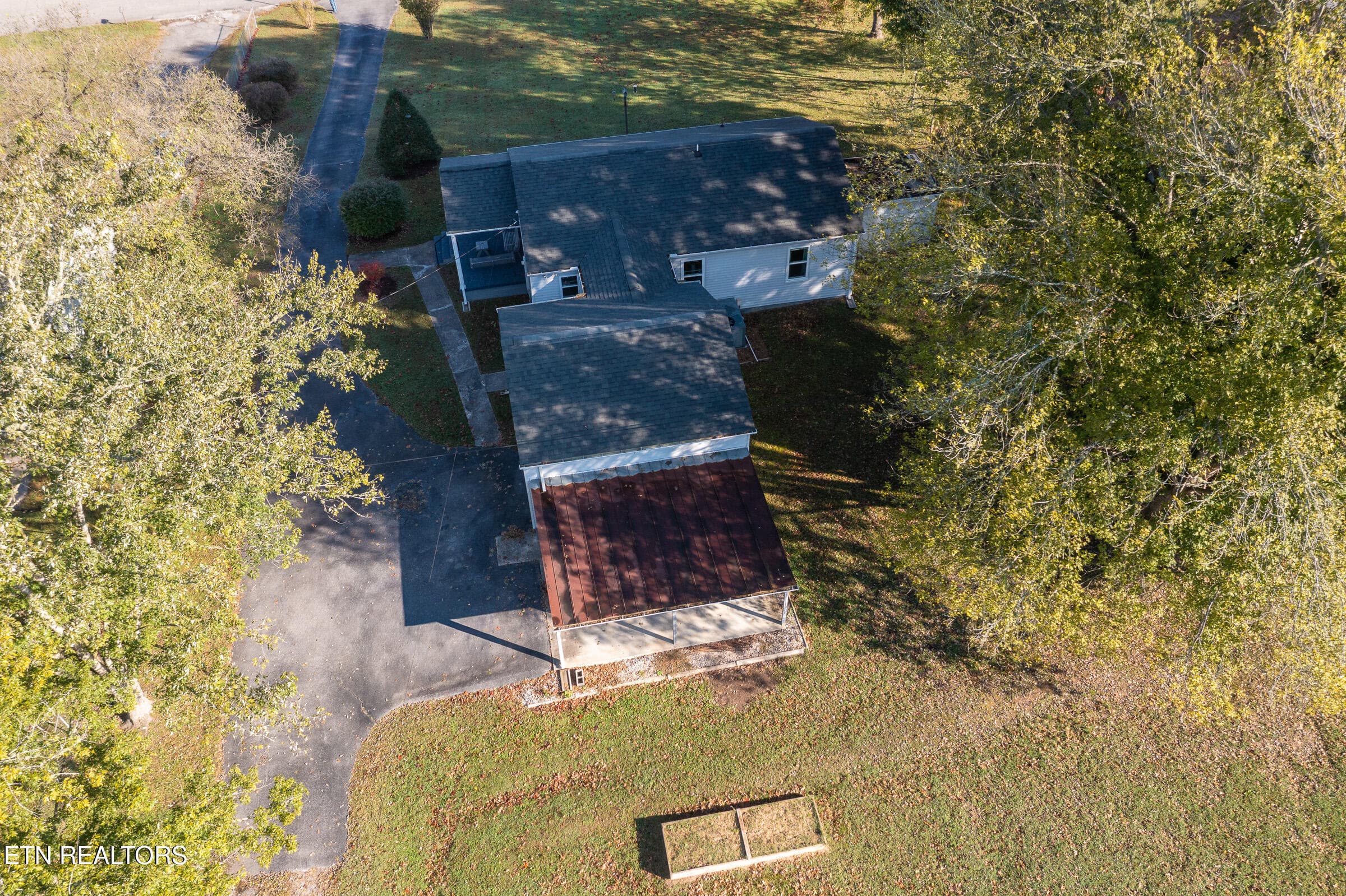 121 Midway Dr - 121 Midway Drive, Oliver Springs, TN 37840, Oliver Springs