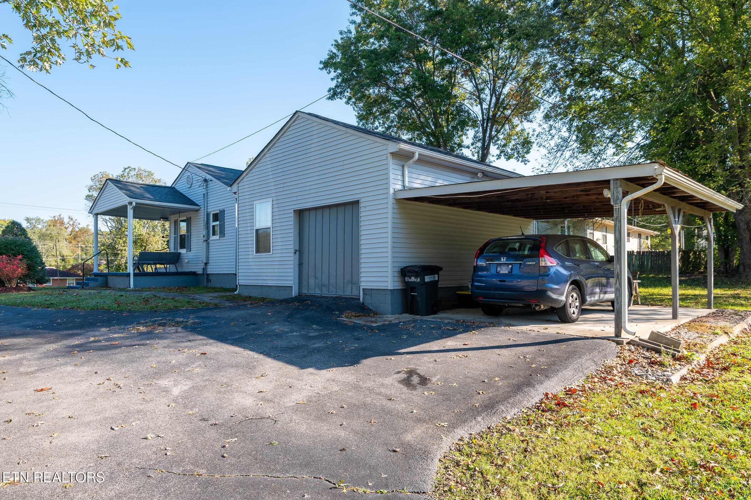 Garage/Storage - 121 Midway Drive, Oliver Springs, TN 37840, Oliver Springs