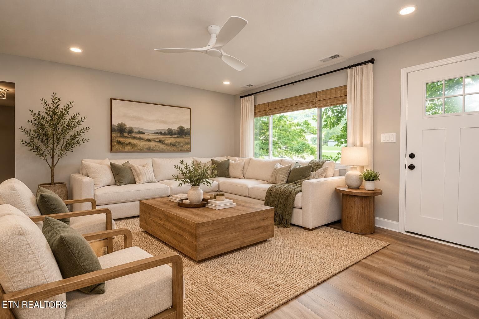 Cozy Neutral Modern Farmhouse Living Roo - 242 Oak St, Maynardville, TN 37807