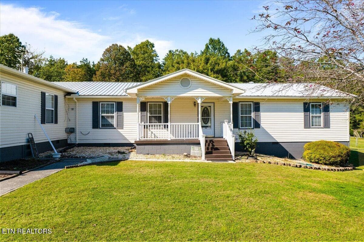 03-318 Springfield Dr - 318 Springfield Drive, LaFollette, TN 37766