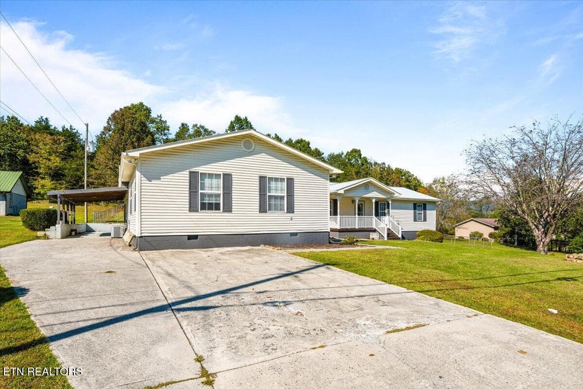 04-318 Springfield Dr - 318 Springfield Drive, LaFollette, TN 37766